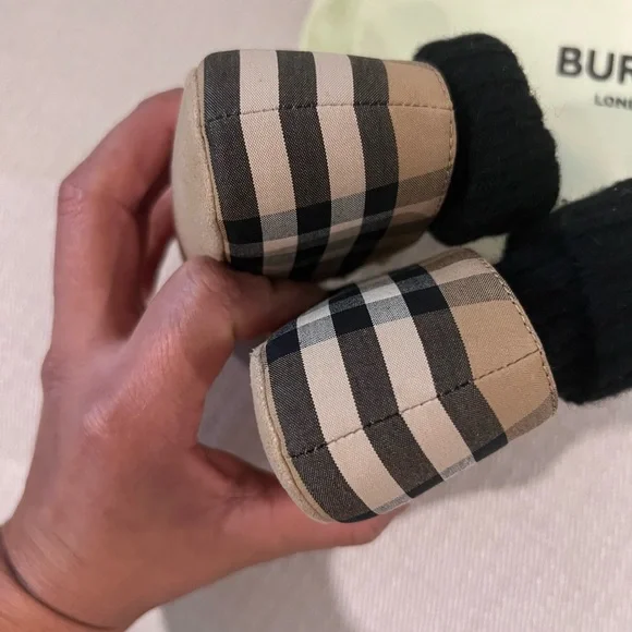 Burberry Baby socks shoes 🤎 - Picture 3 of 6
